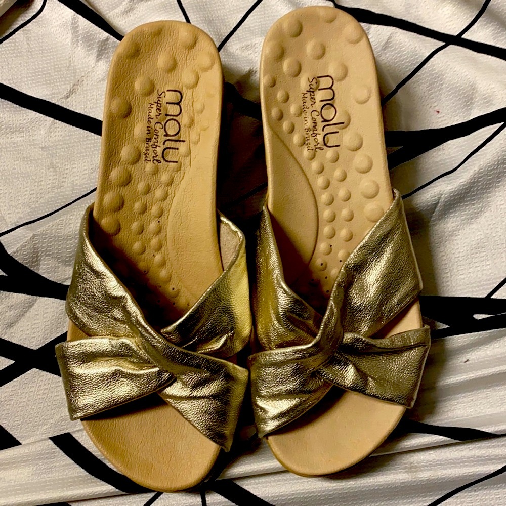 Super Comfort Metallic Gold Slides NeverUsed